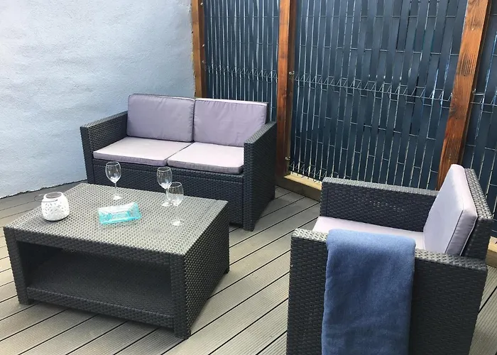 Meuble Tout Confort, Avec Terrasse